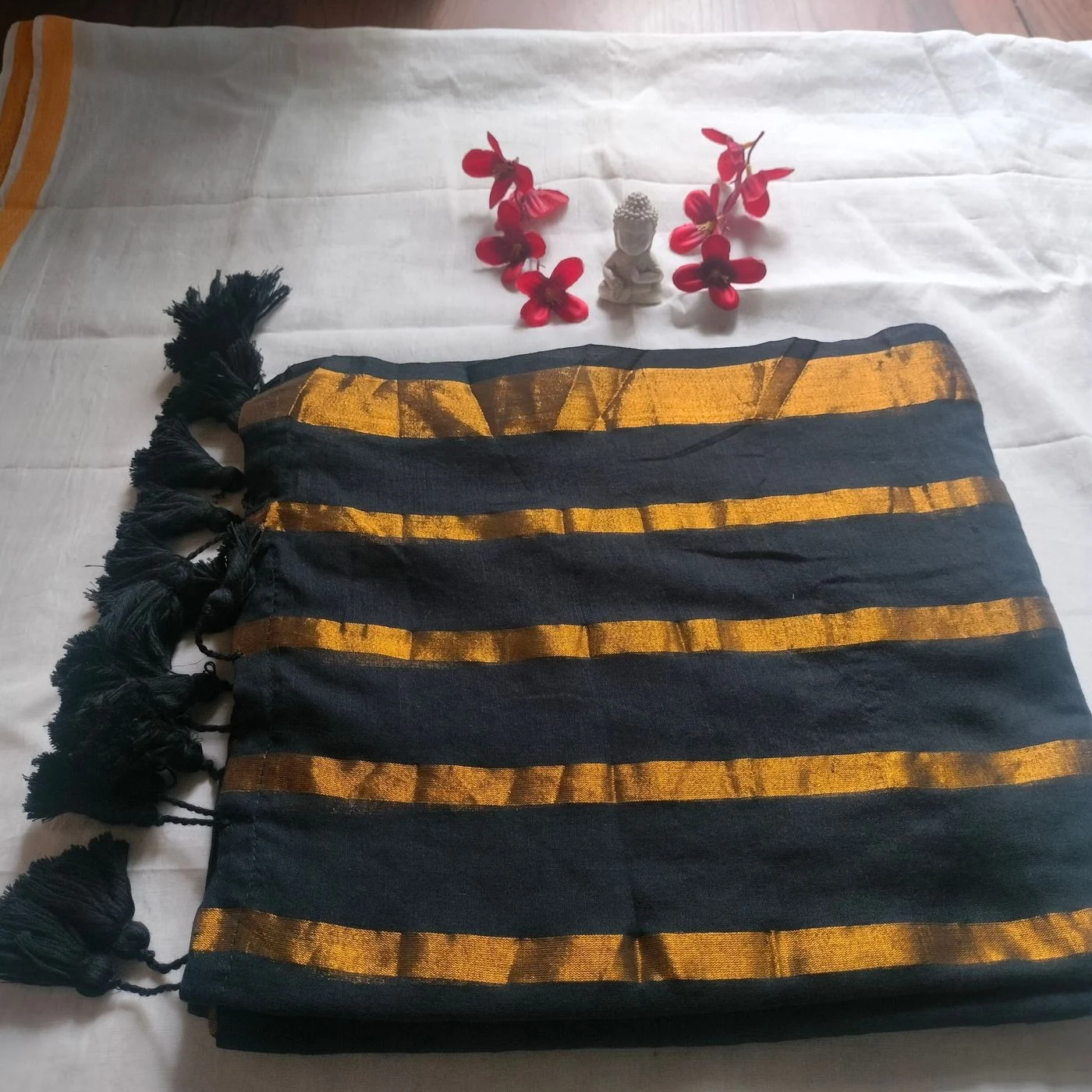 Black Jari Mul Cotton Saree with blouse 1