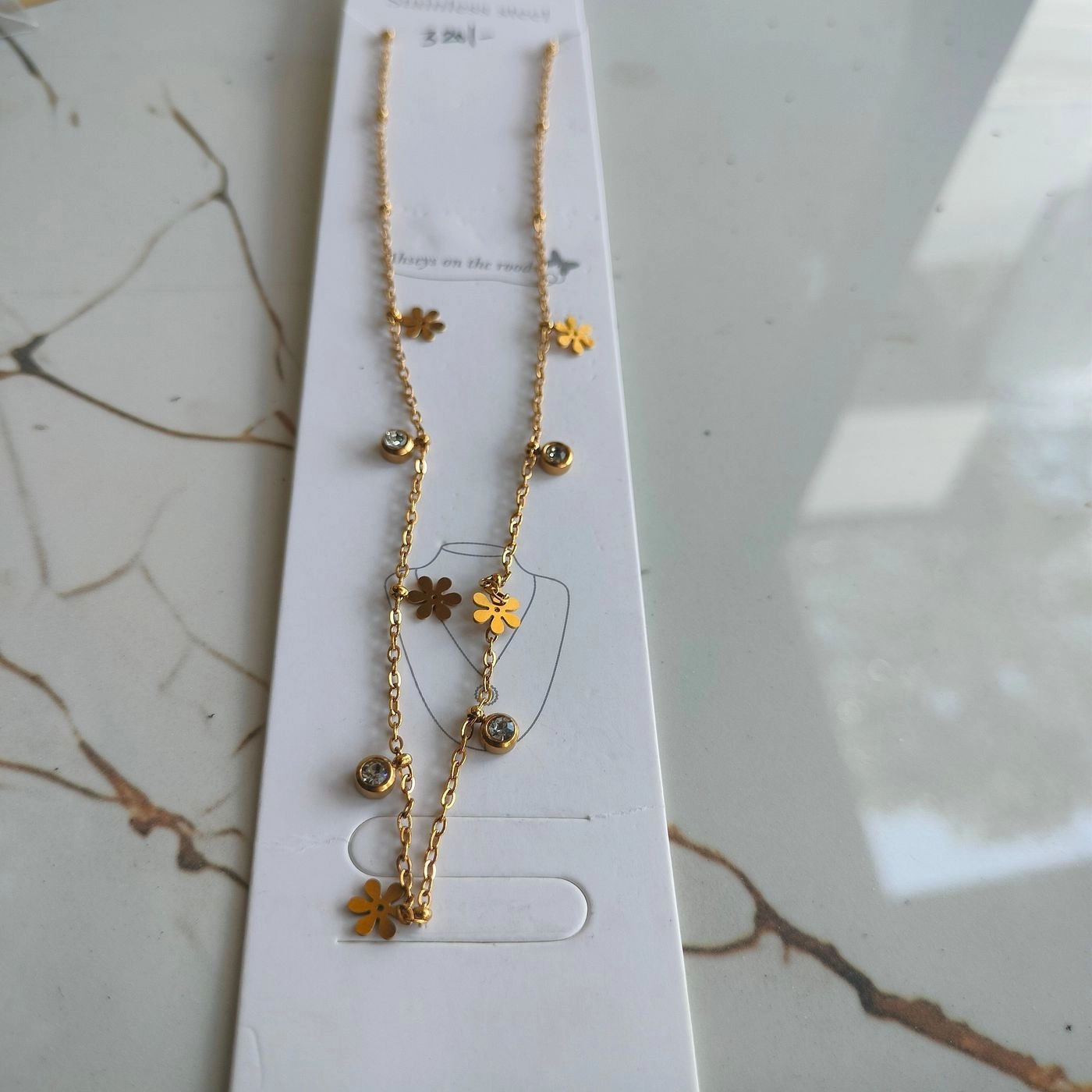 Charming Neck Chain with elegant flower 3