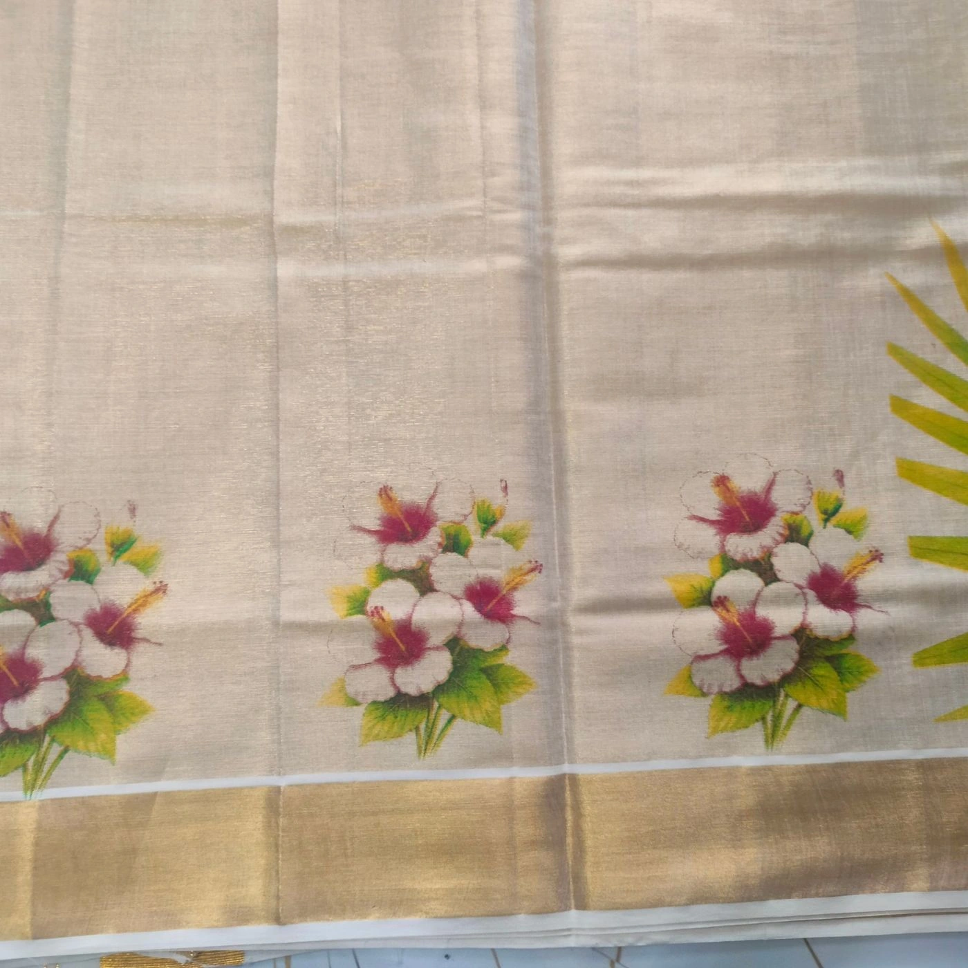 Tissue Kasavu Saree with chembaruthi digital print 4