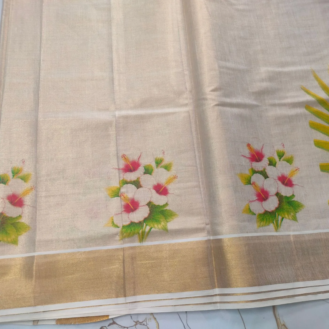 Tissue Kasavu Saree with chembaruthi digital print 3