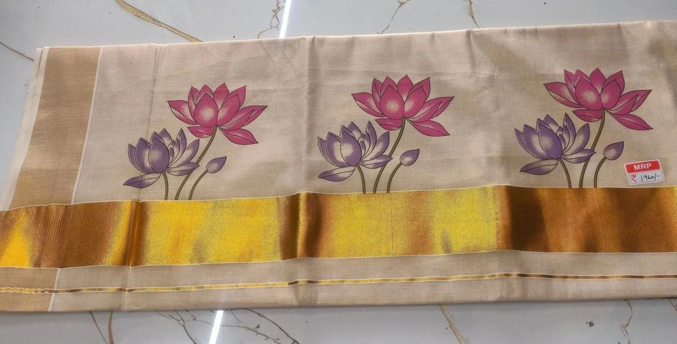 Elegant Lotus print Tissue Saree 2