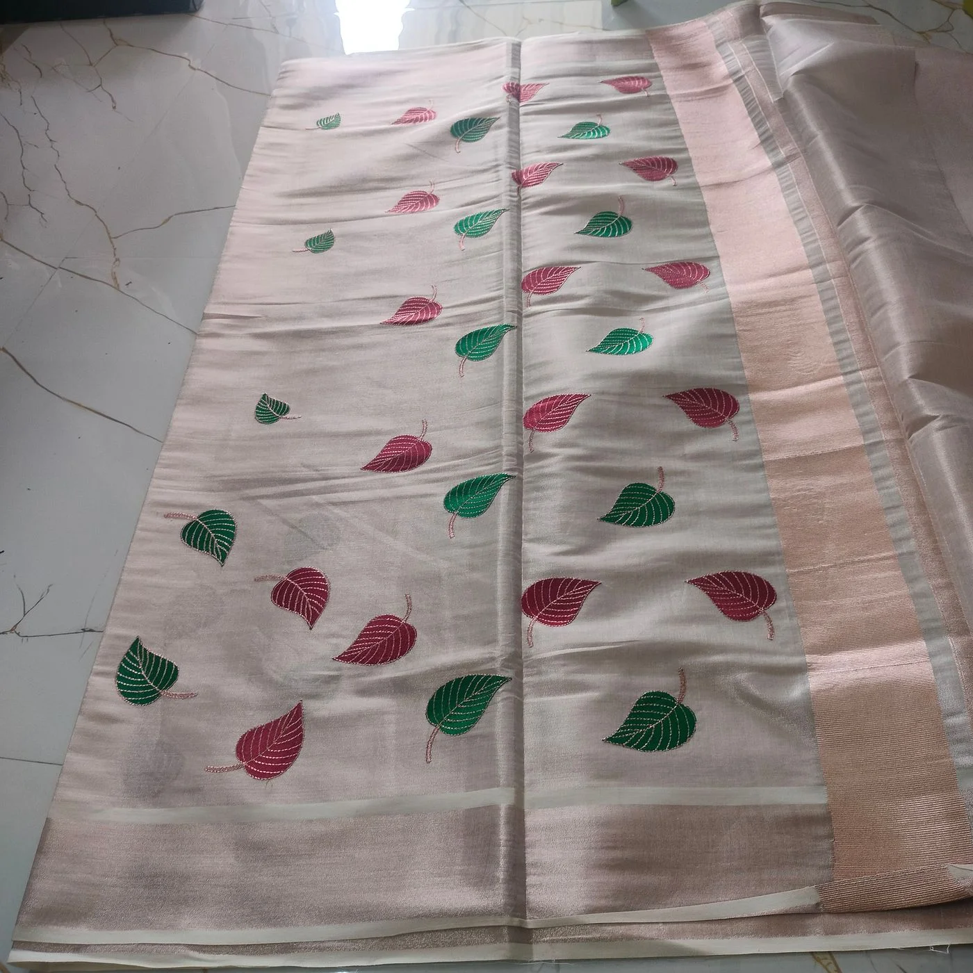 Elegant Leaf Embroidery Tissue Saree 2