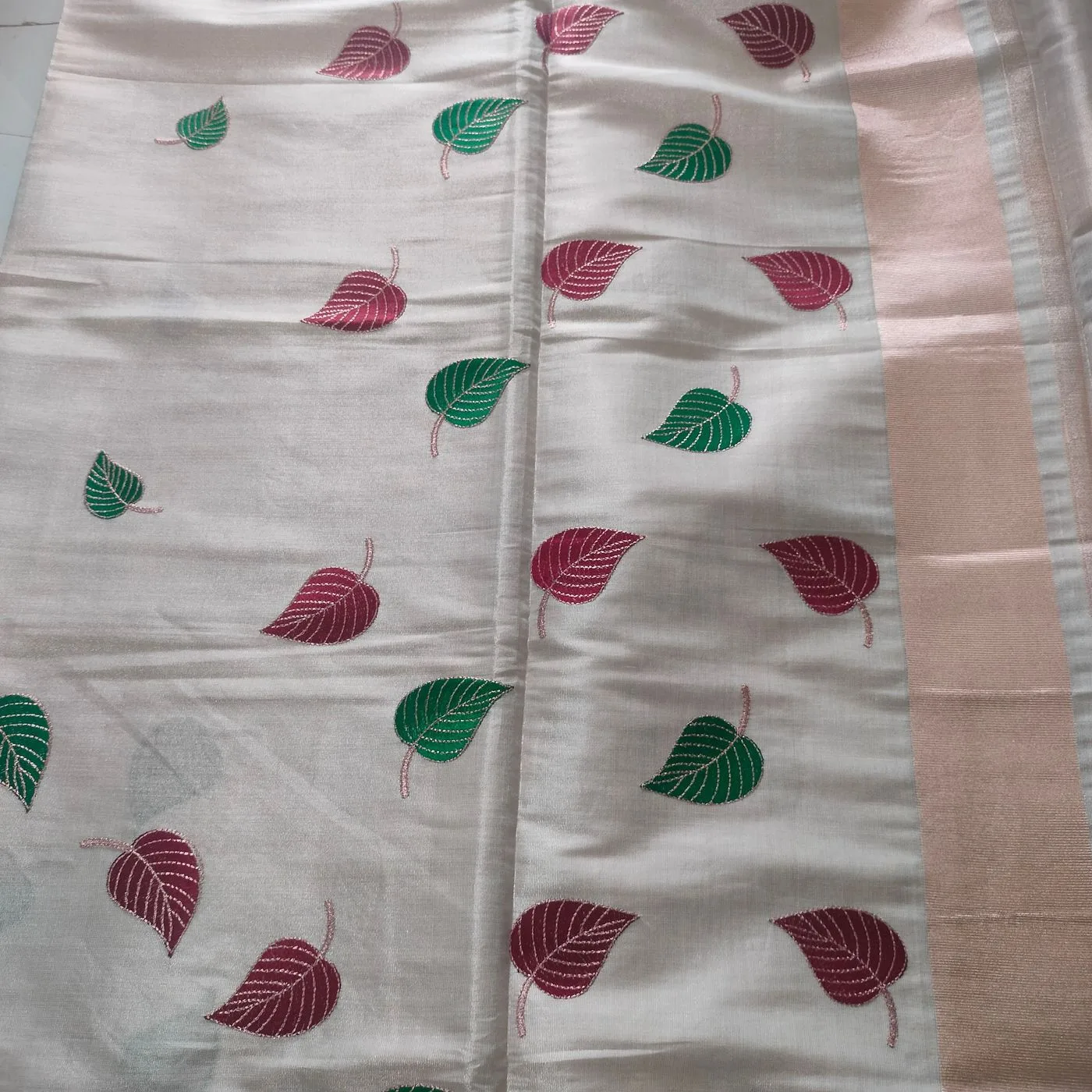 Elegant Leaf Embroidery Tissue Saree 3