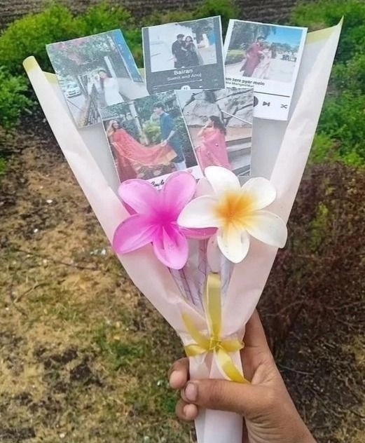 Poloroid bouquet