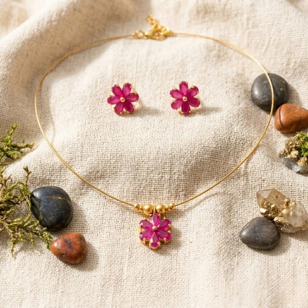 High Gold Polish Stone Fancy Style Pendant Set