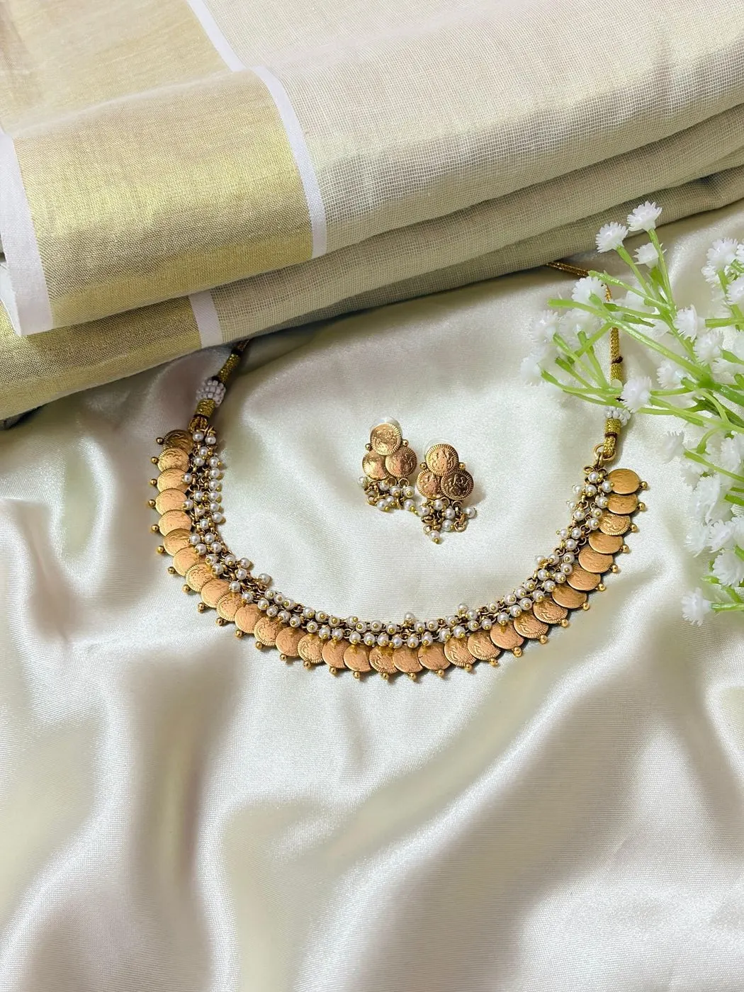 Lakshmi Coin Pearl Neckace