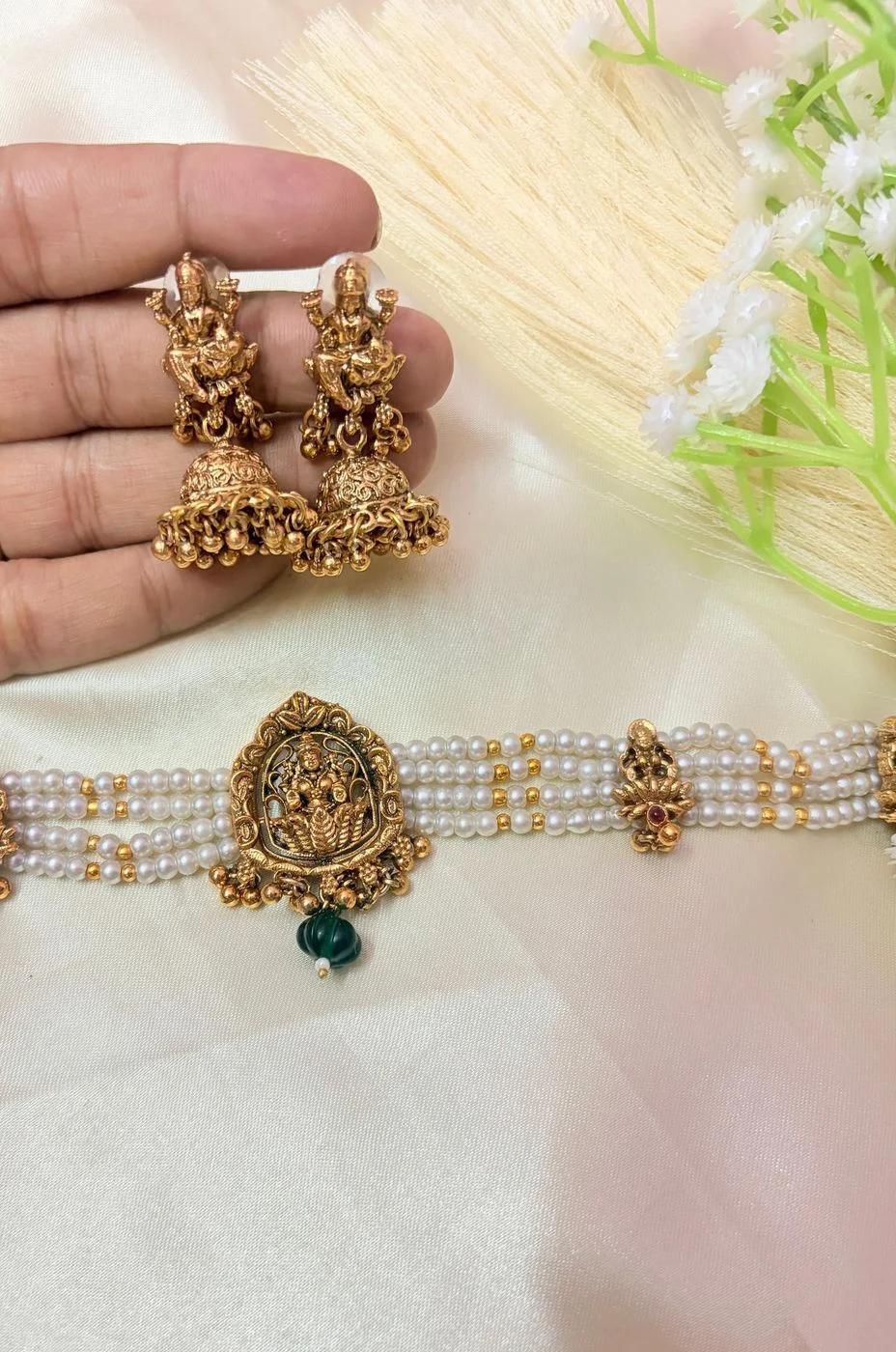 Lakshmi Motif Pearl Choker 2