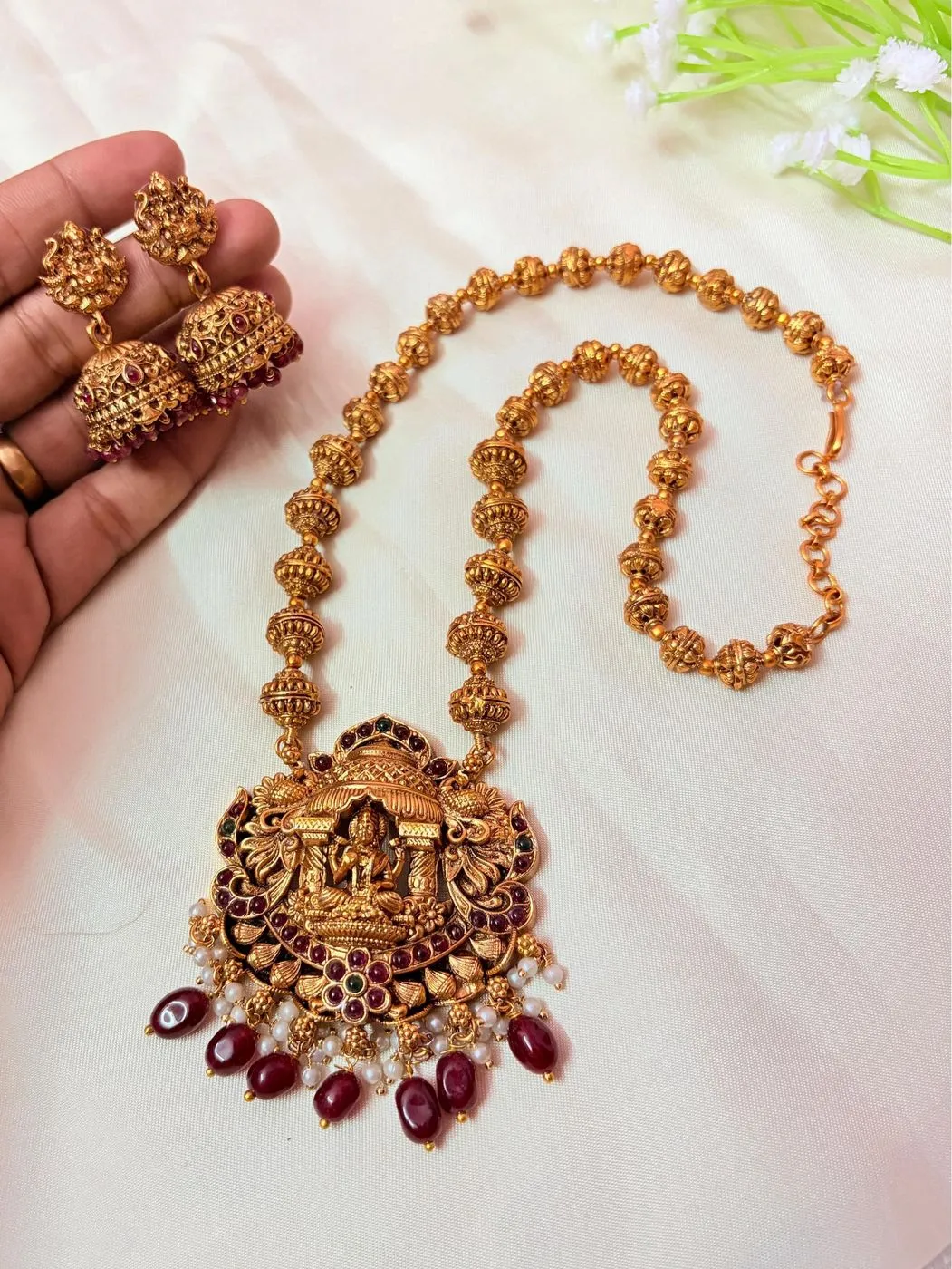 Ratna Vaibhavi Antique Set