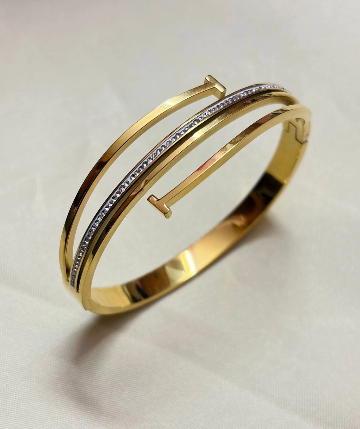 Bangles/ Bracelets