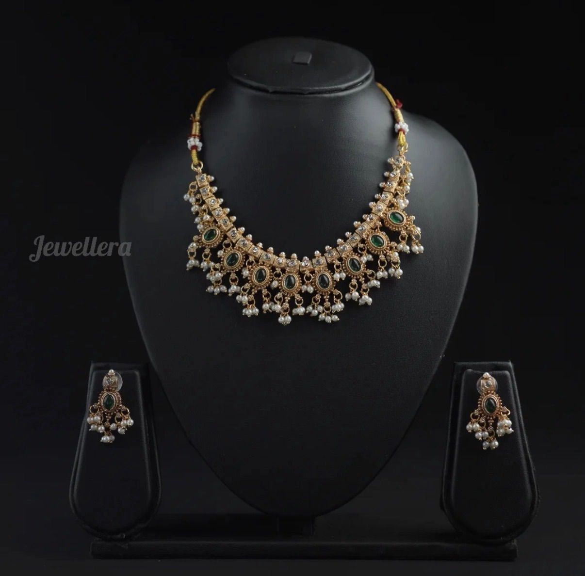 Emarald Guttupulsu Choker