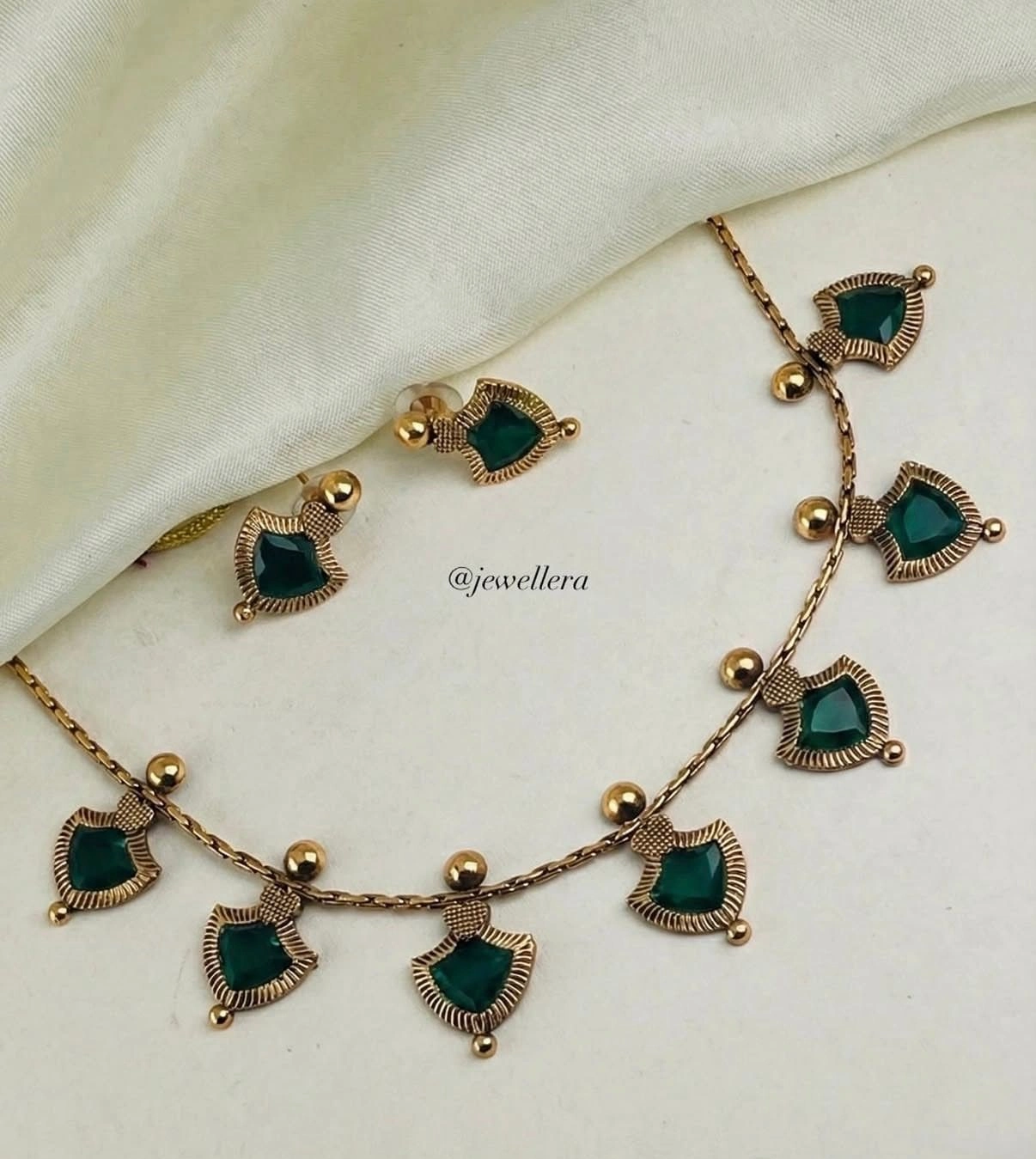 Emarald Shield Necklace