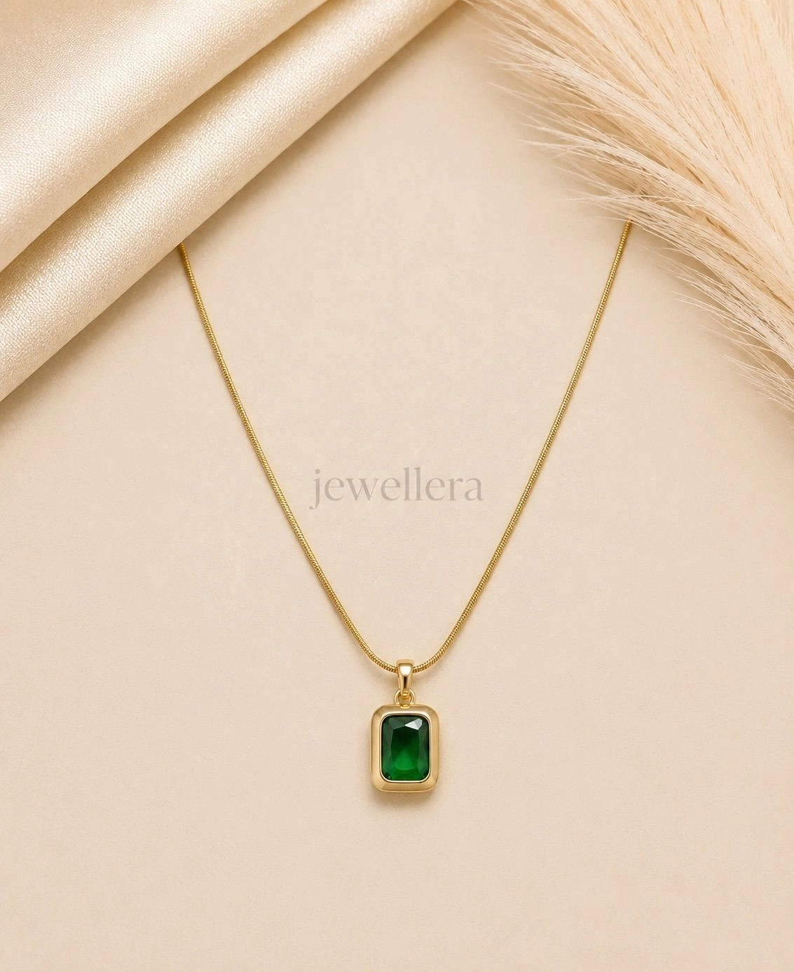 Green Pendant Chain