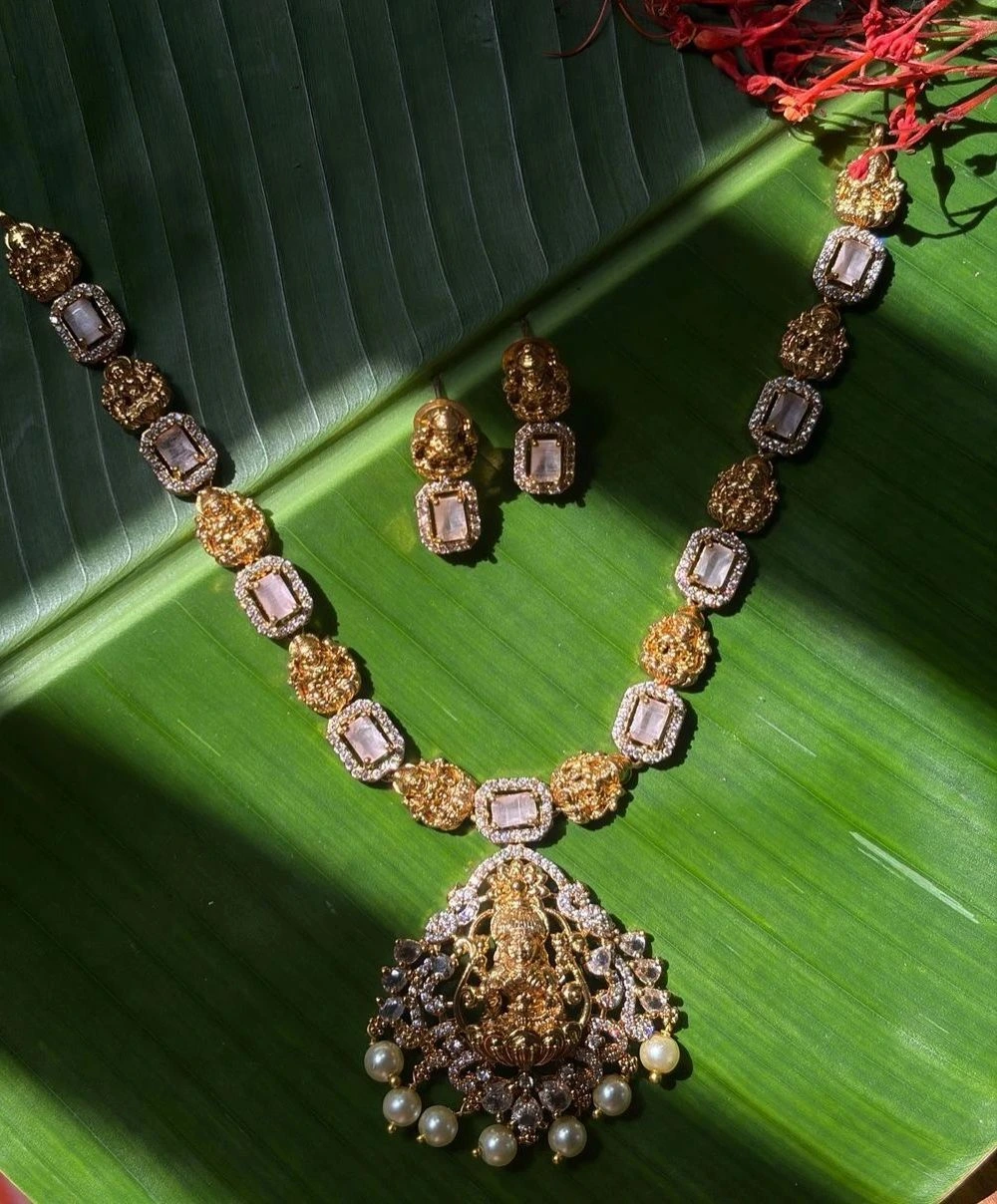 AD Stone and Lakshmi Motif Neckpiece