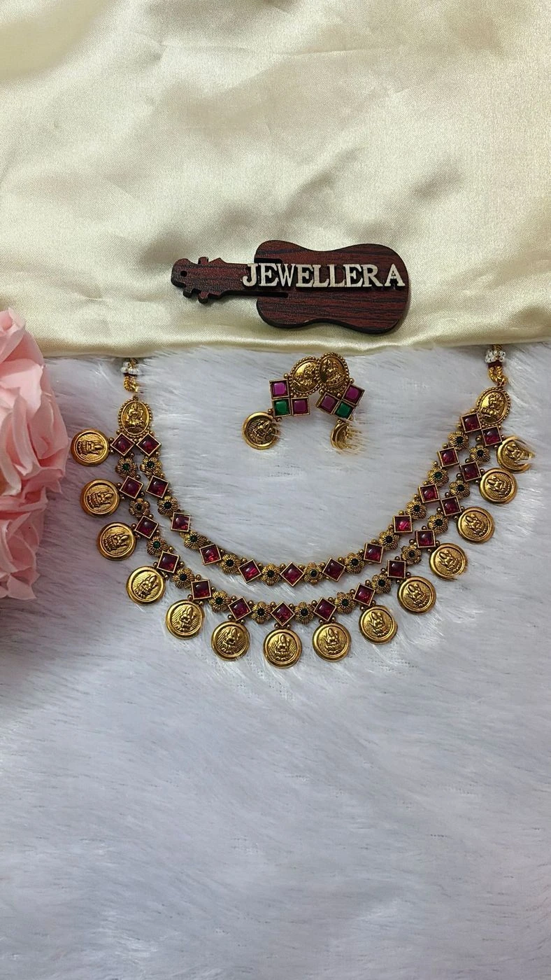 Double Layer Coin Choker