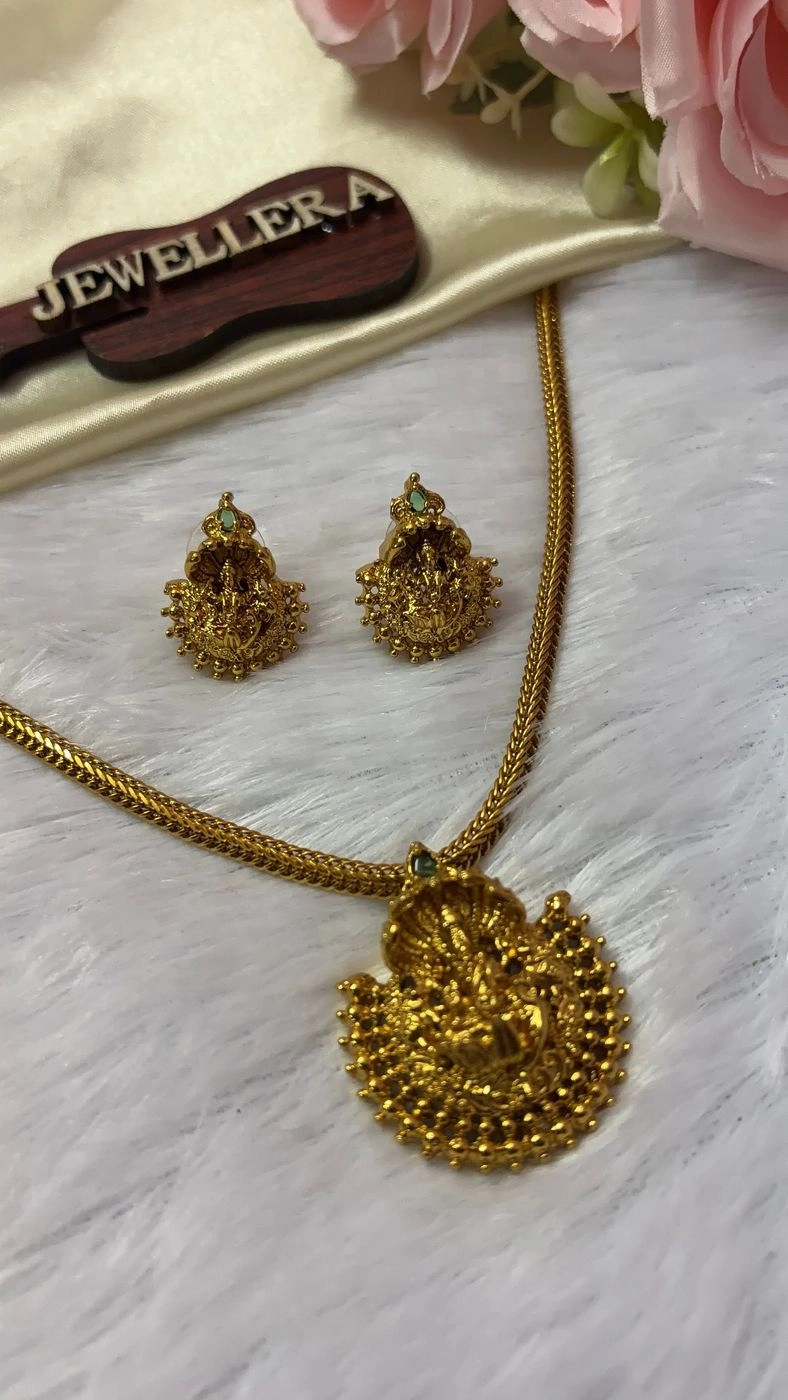 Lakshmi Naagapada Necklace 2