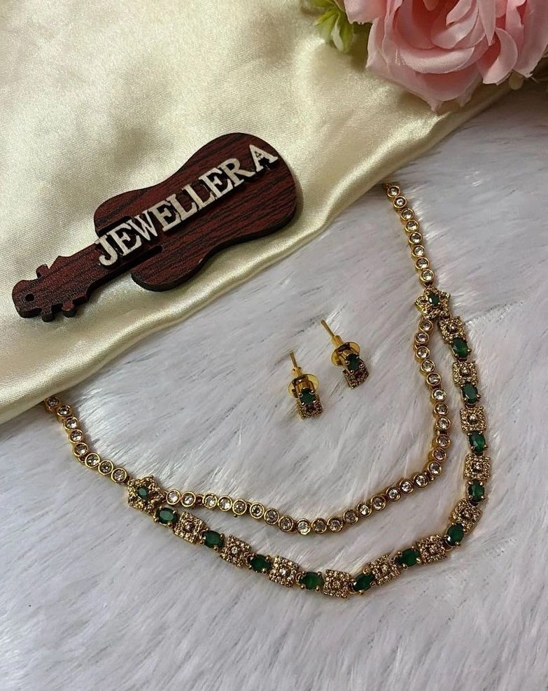 Double Layer Emerald Chain 1