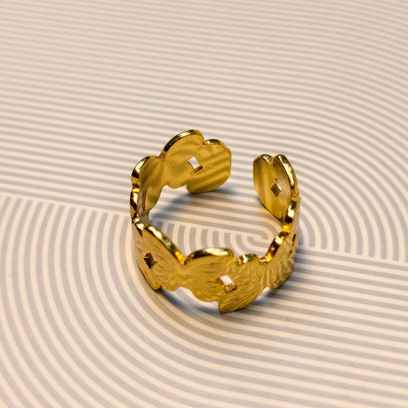 Wing Statement Ring 2
