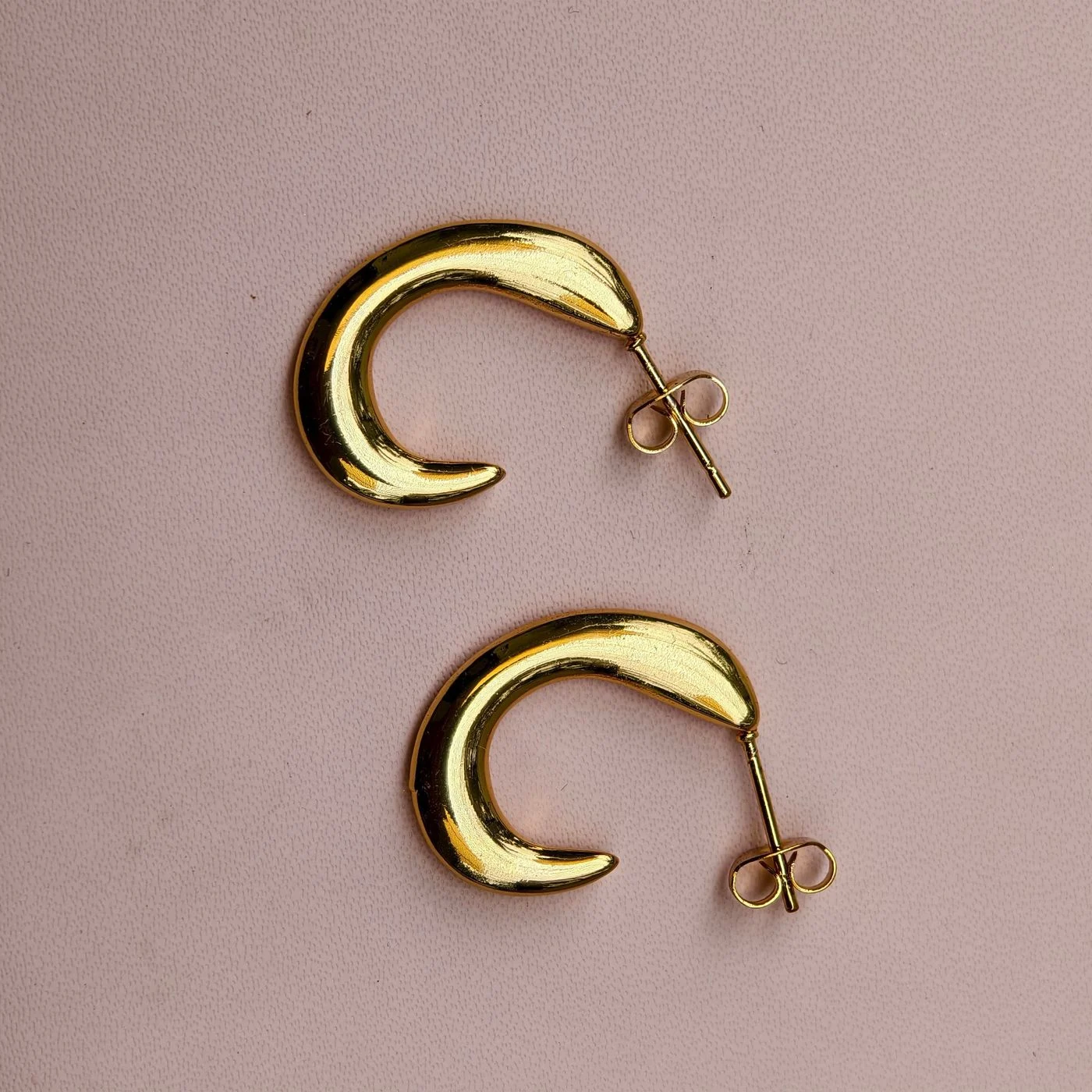 Crescent Hoop 4