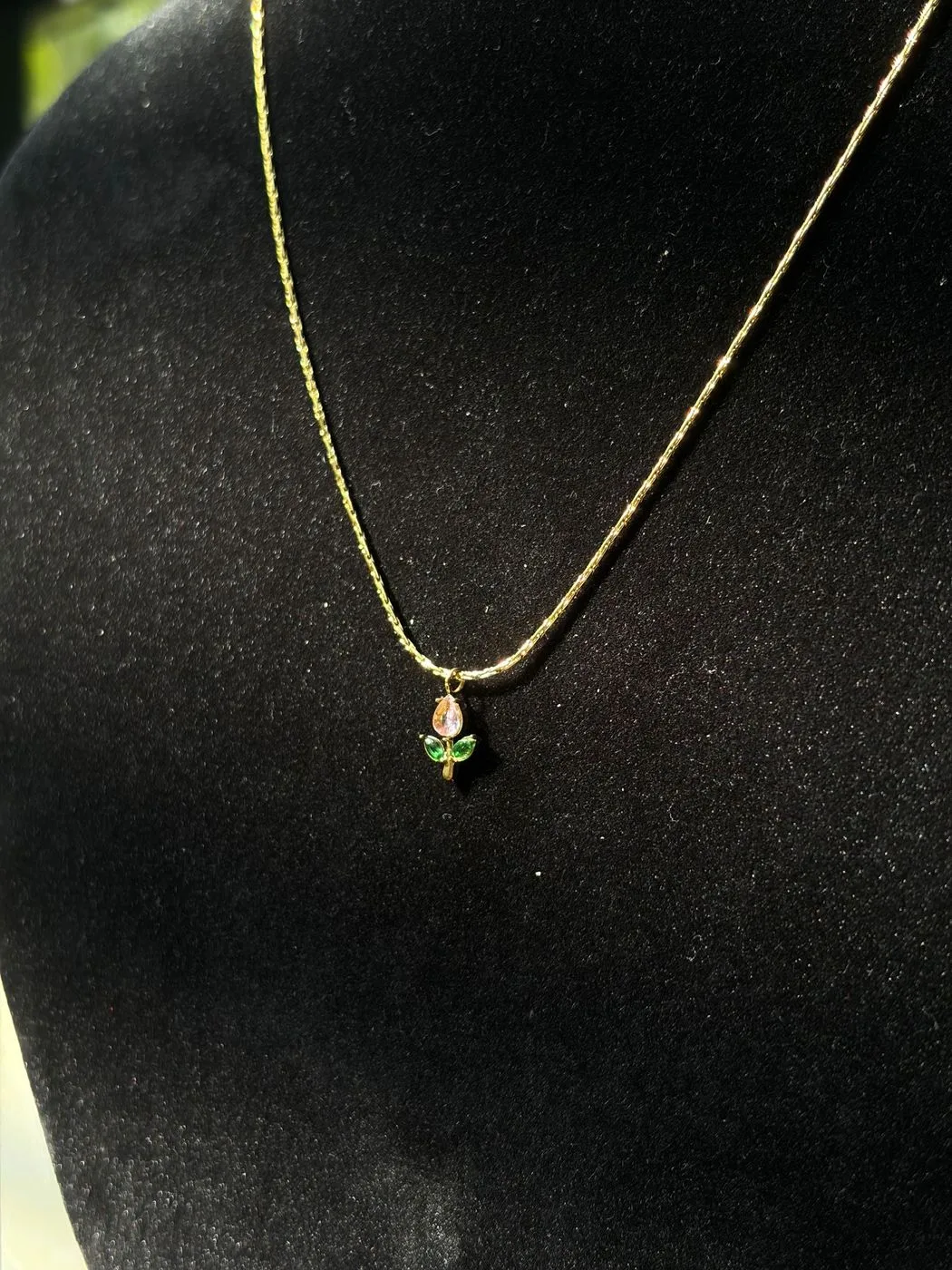 Mini Tulip Necklace 2