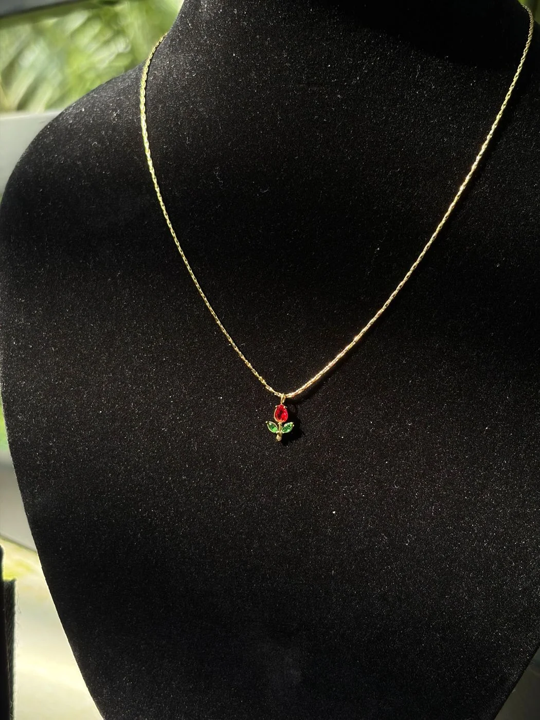 Mini Tulip Necklace 4
