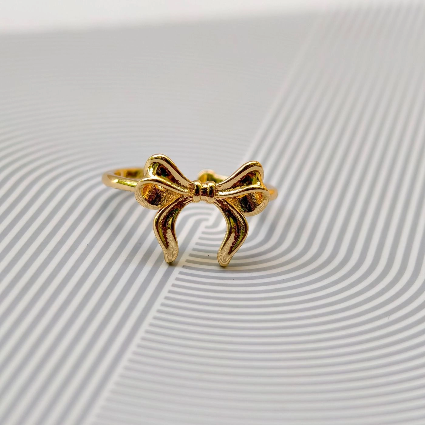 Elegant Bow Ring 1