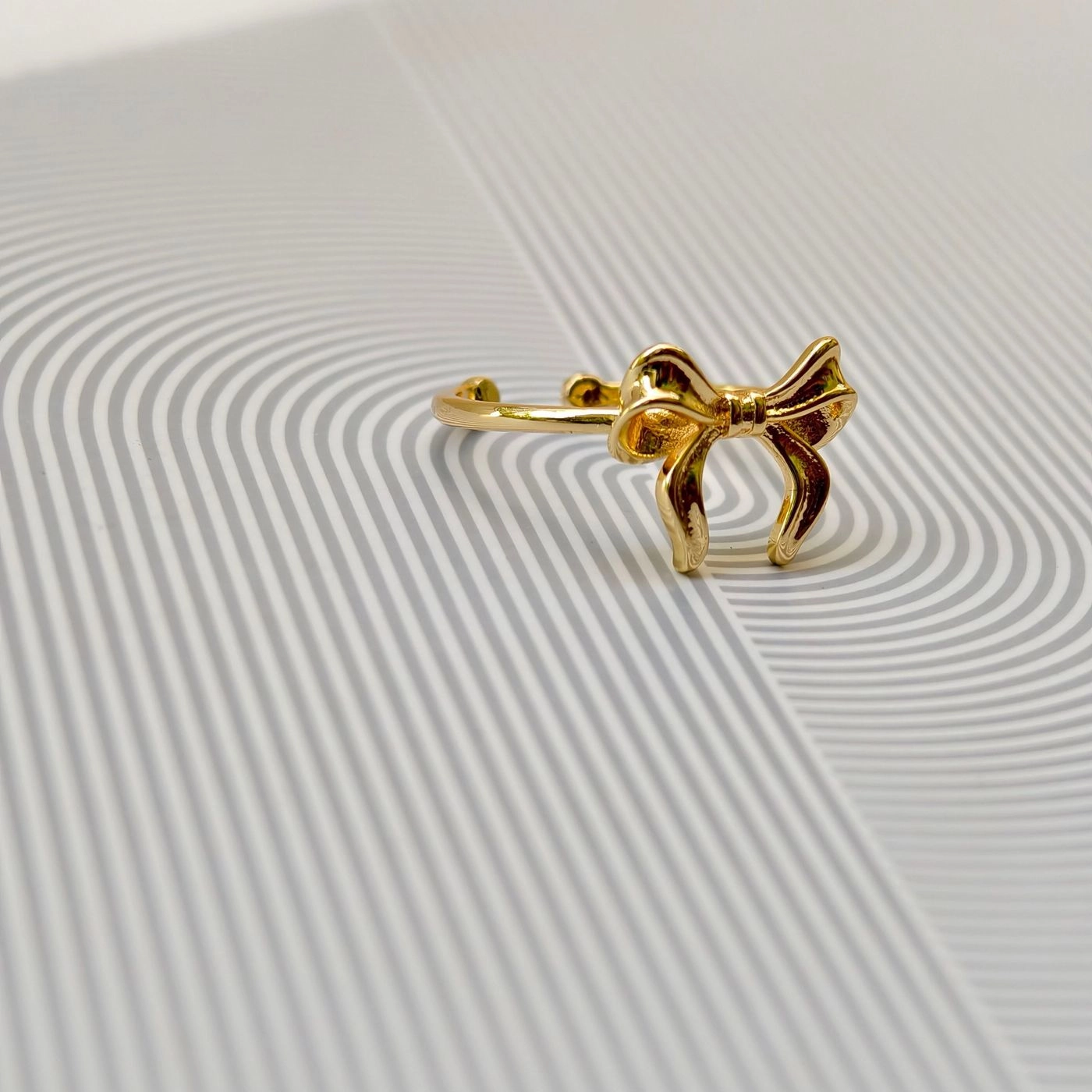 Elegant Bow Ring 2