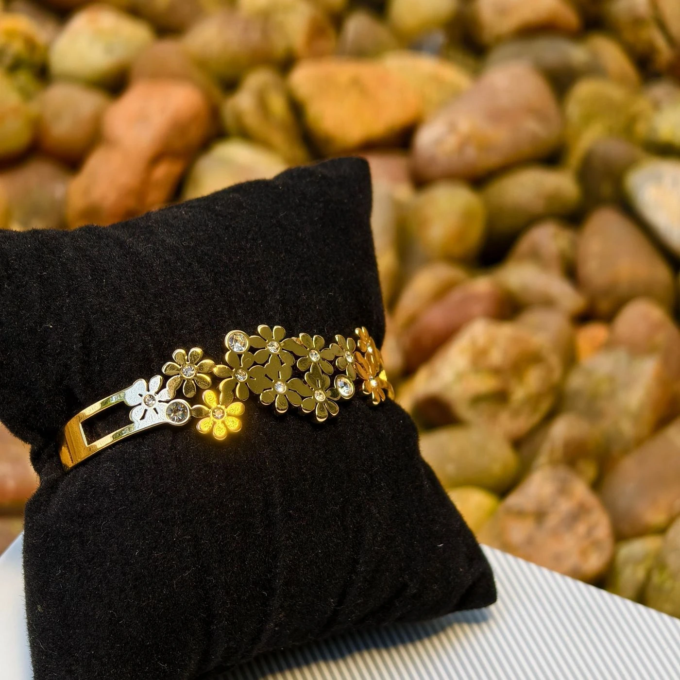 Daisies Bracelet (small) 3