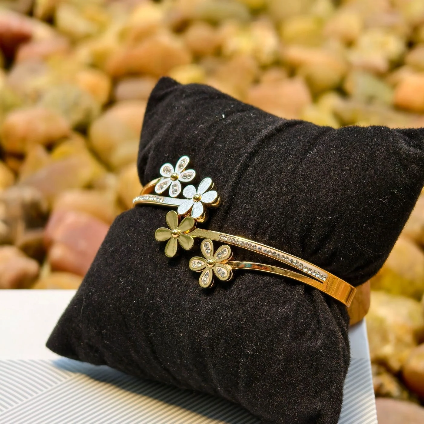 Diamond Daisy Bracelet (small) 2