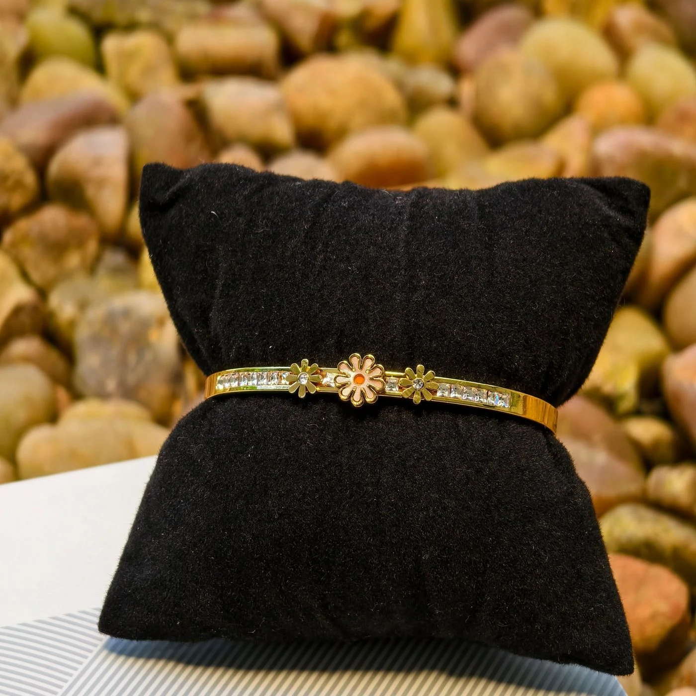 Simple Diamond Daisy Bracelet (small) 4
