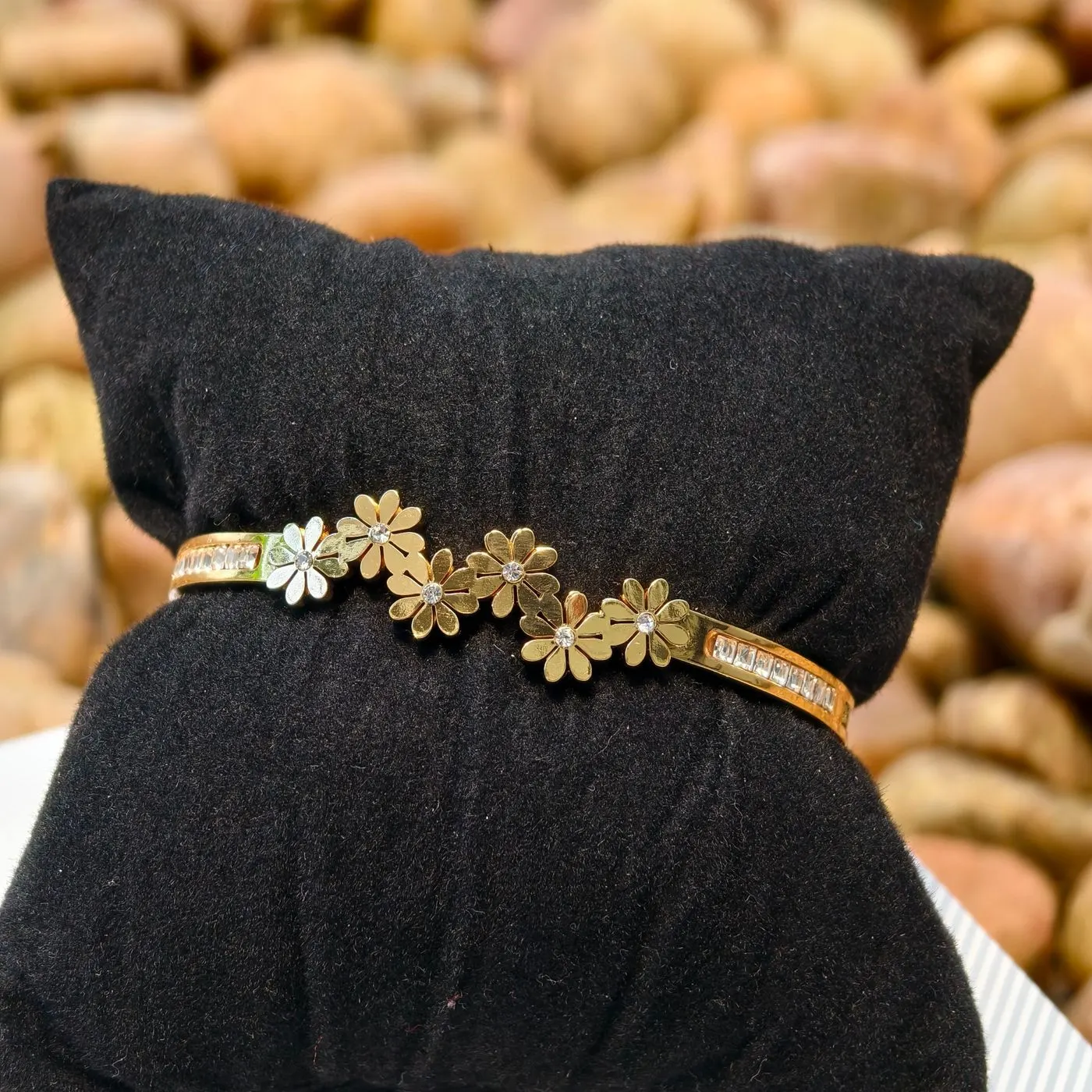 Simple Diamond Daisy Bracelet (small) 2