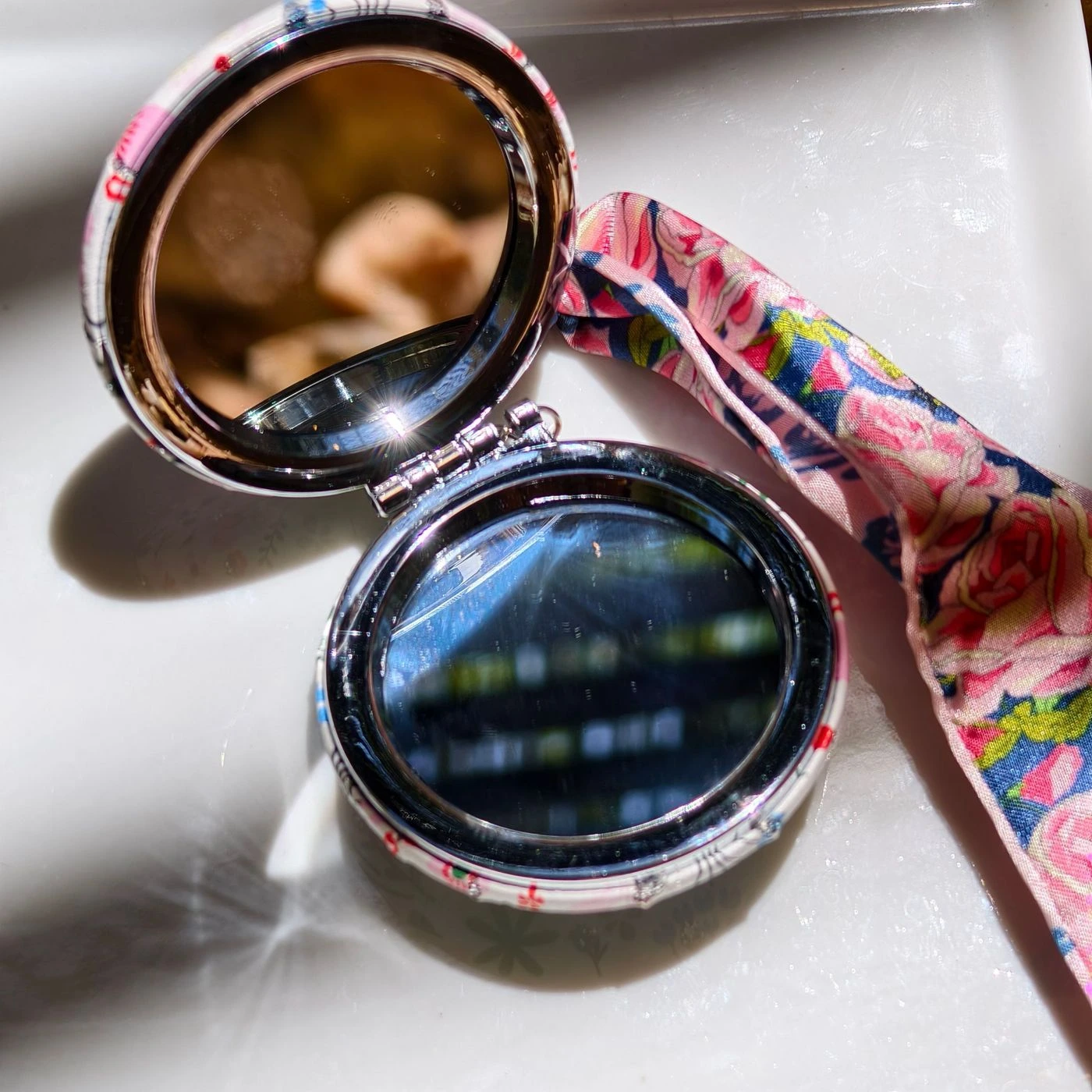 Floral Foldable Mirror with charm 2