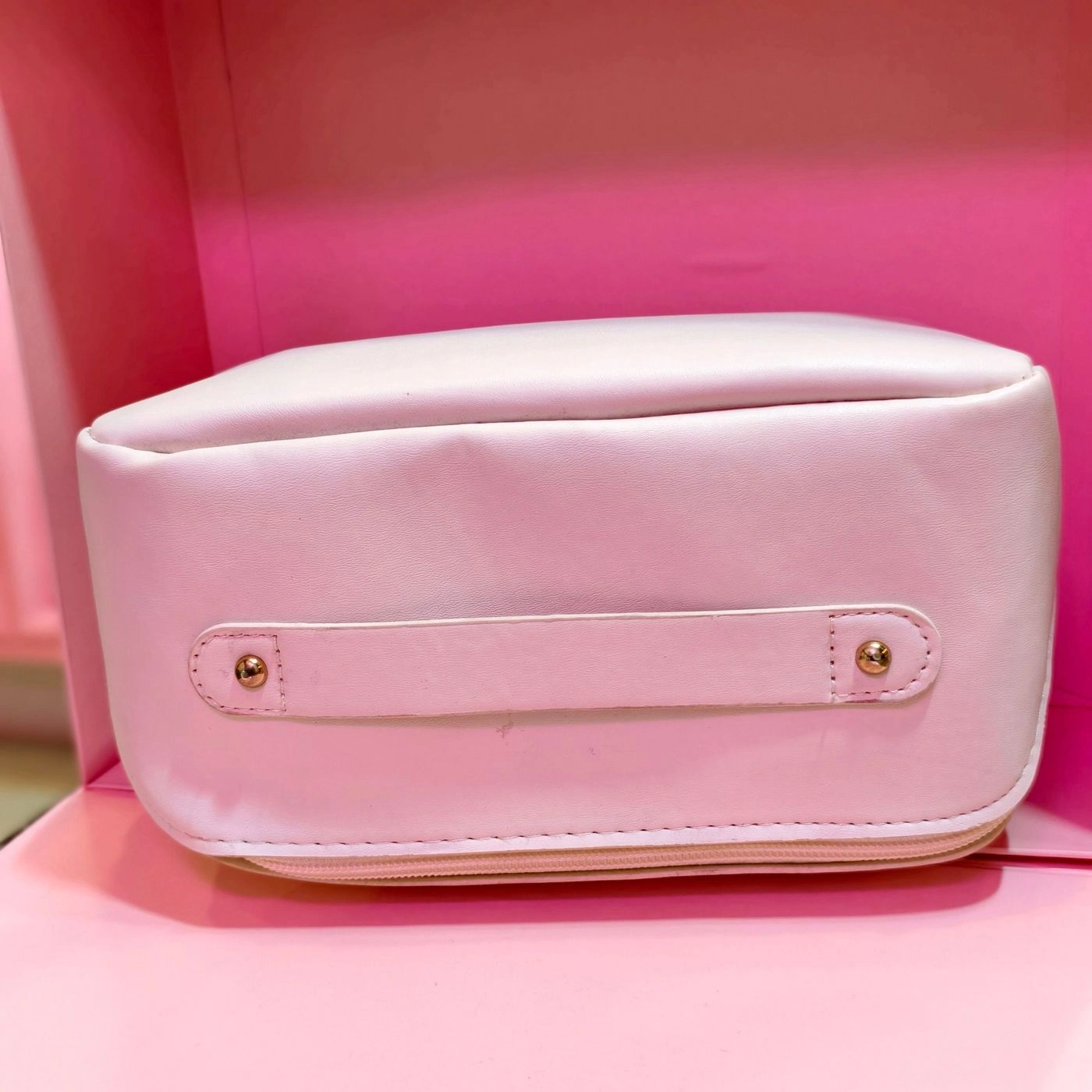 Make Up Pouch 4