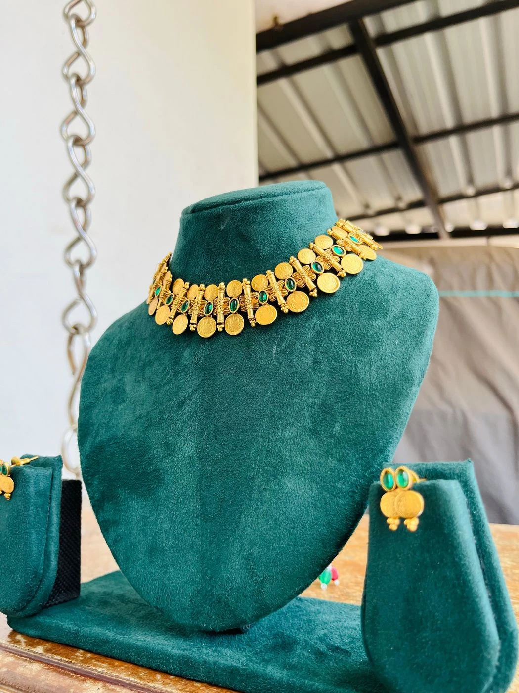 Double side coin choker 5