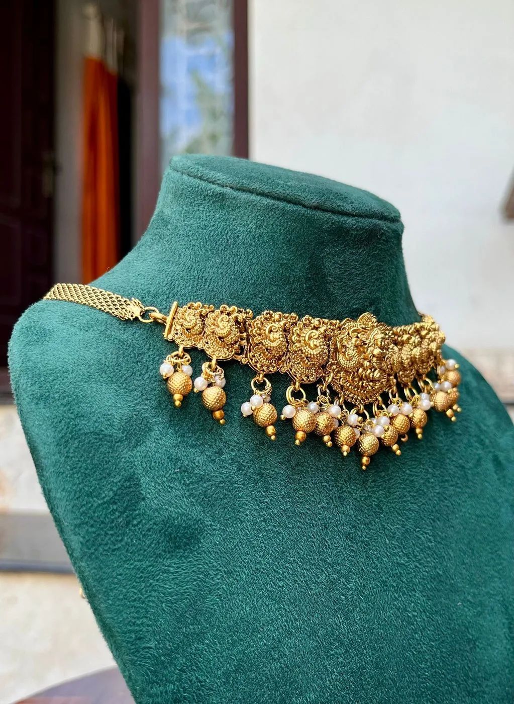 Devi Chokerset 2