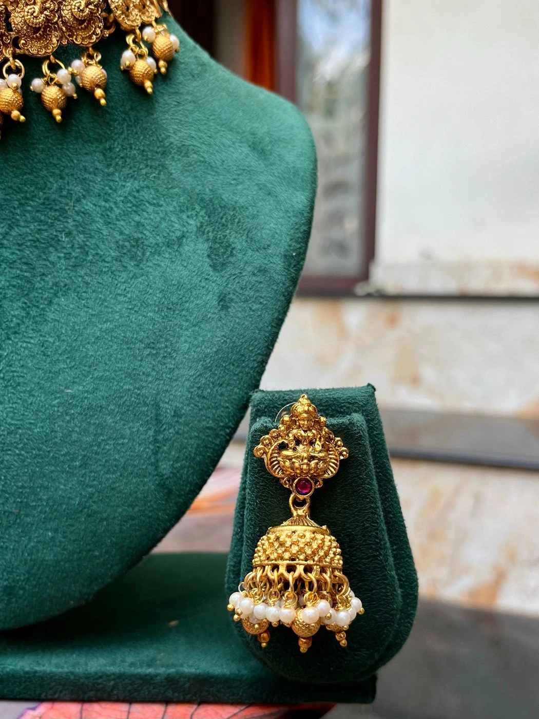 Devi Chokerset 4