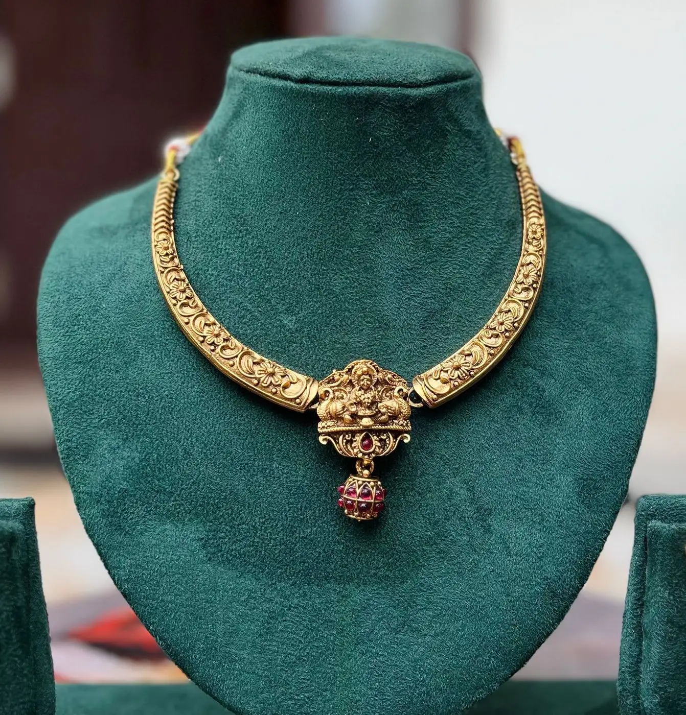 Hasli Antique Chokerset 6