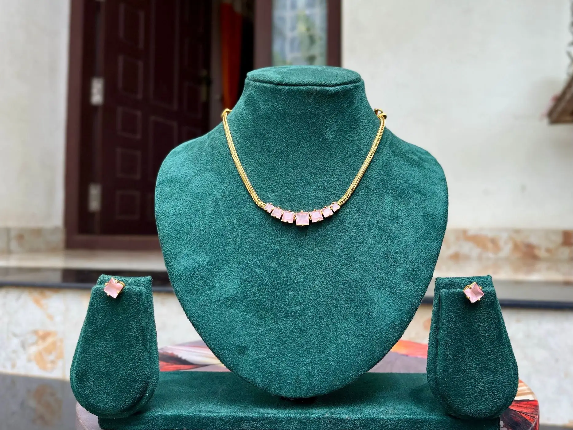 Pink stone choker 2