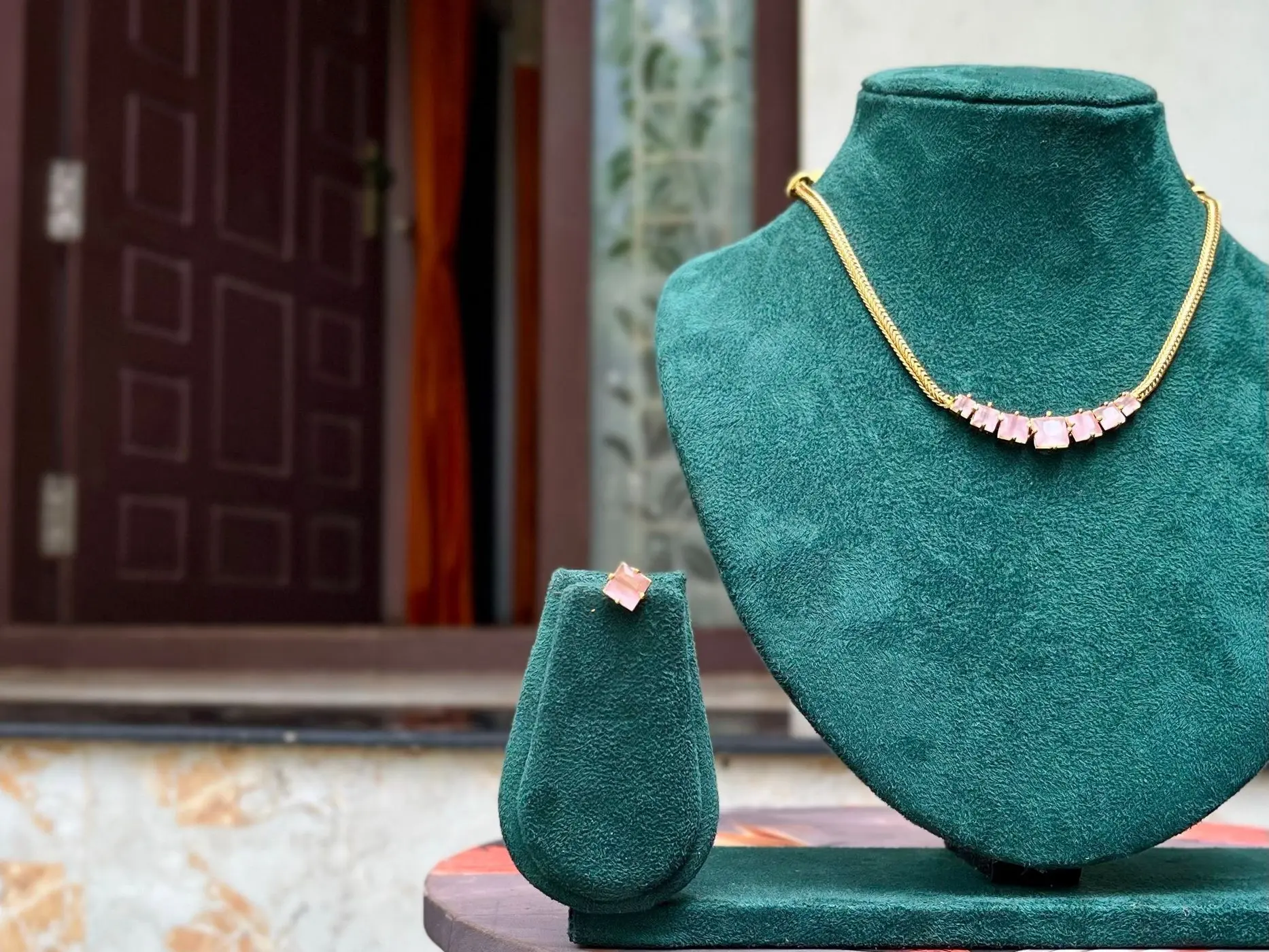 Pink stone choker 5