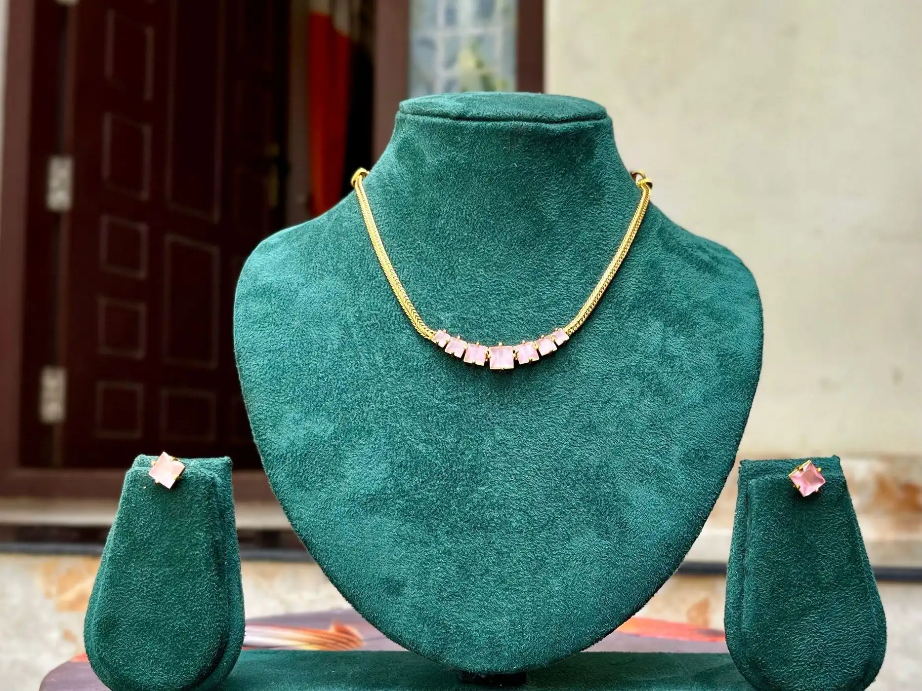 Pink stone choker 7