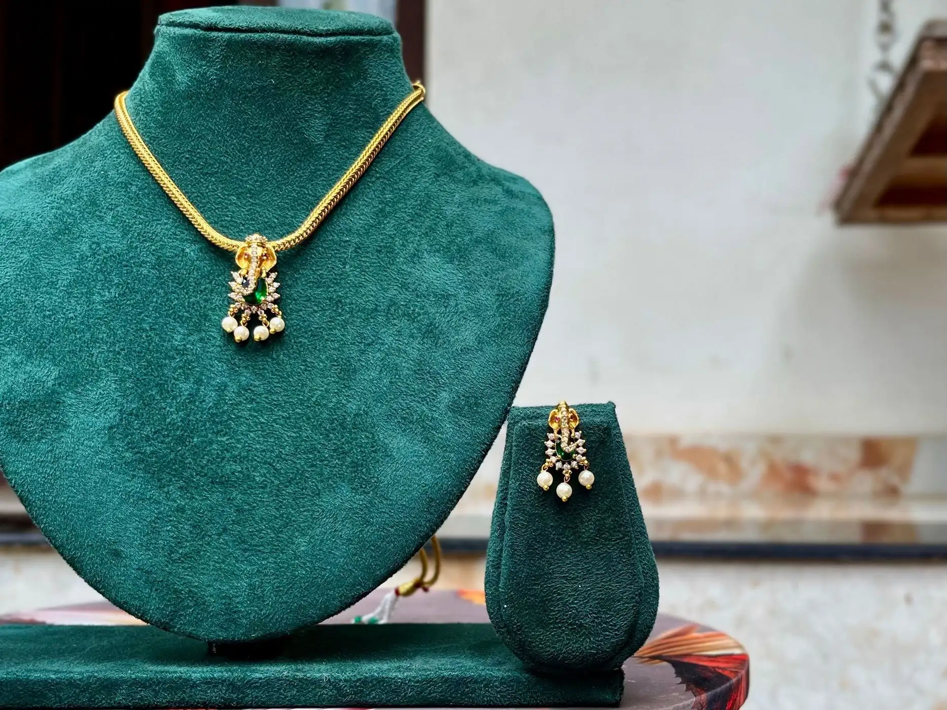Green vinayaka choker 3
