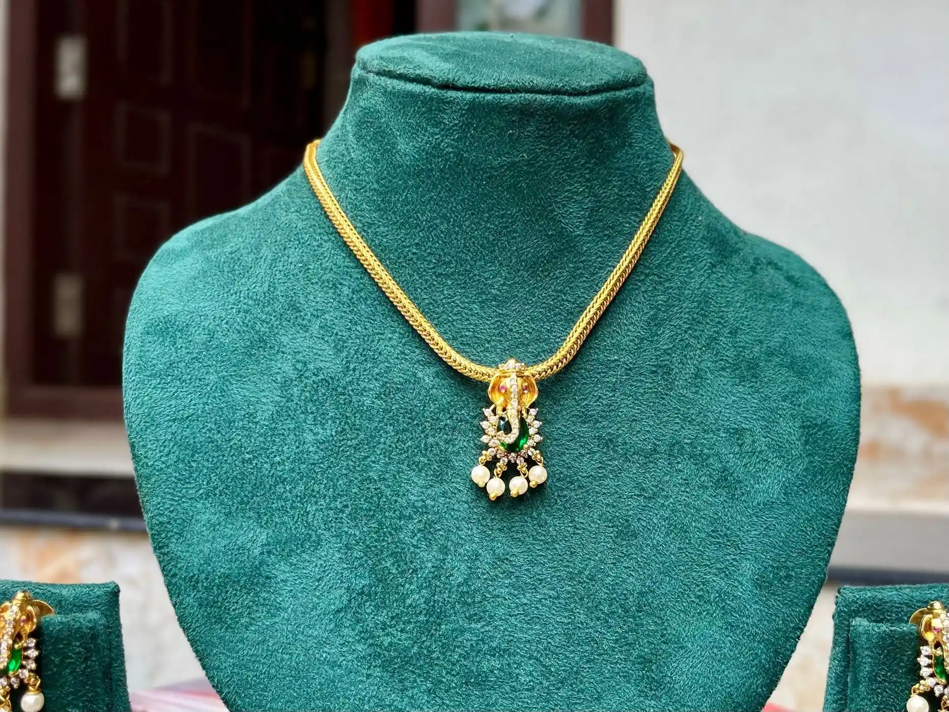 Green vinayaka choker 5