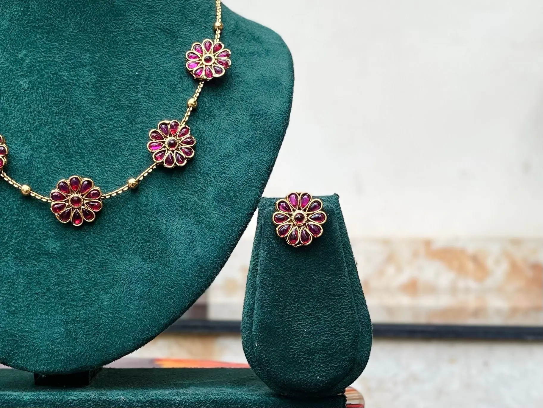 Pink flowers choker 3