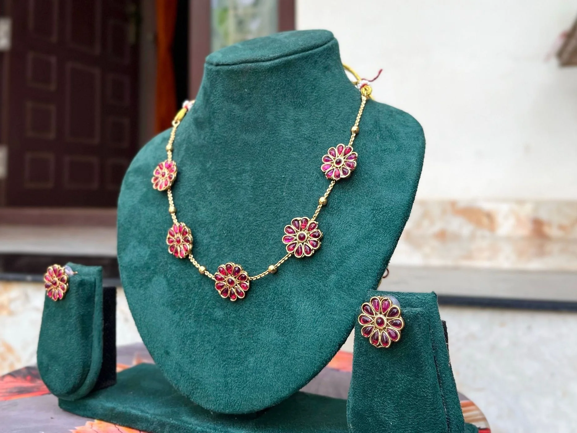 Pink flowers choker 5