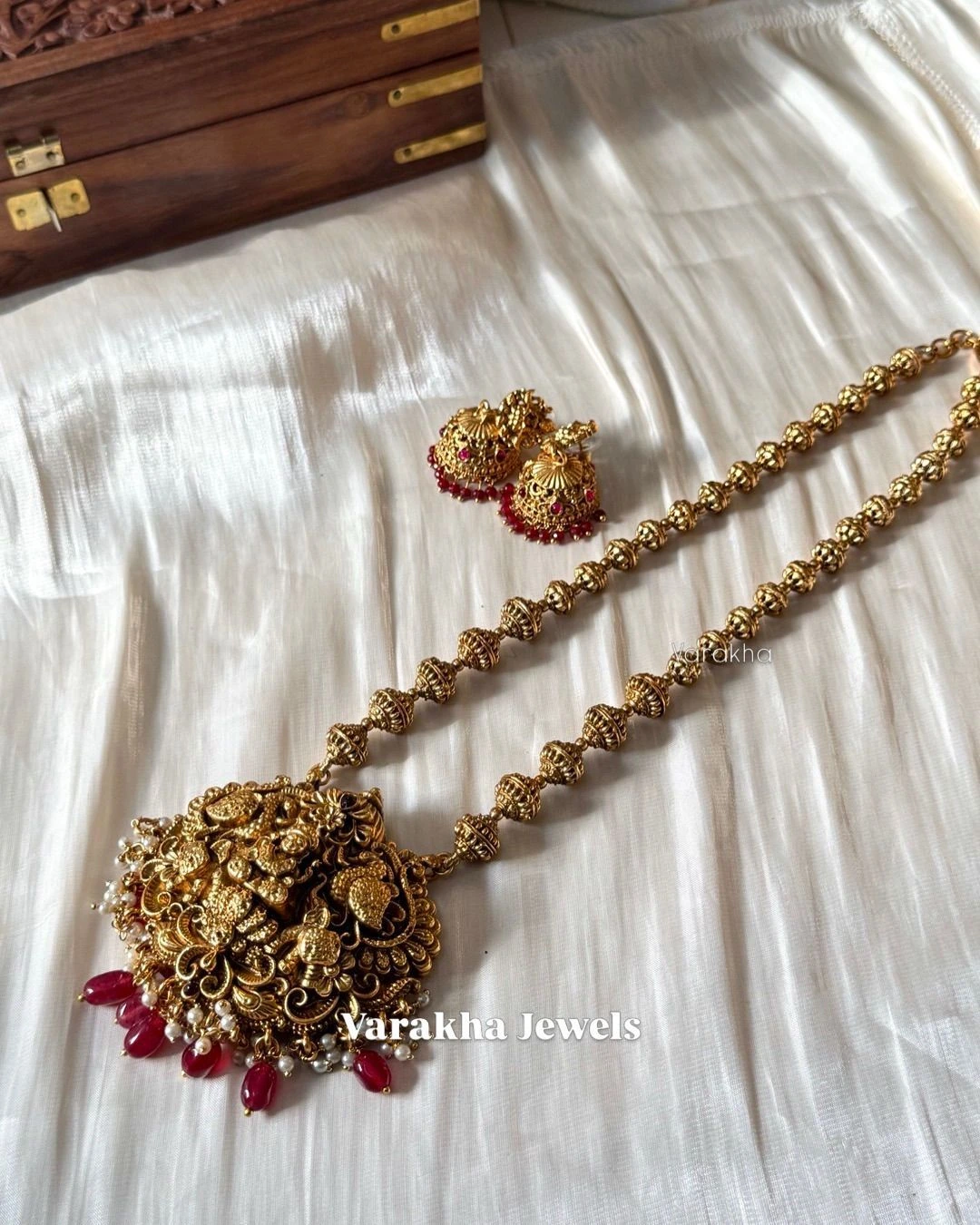 Lathika Necklace