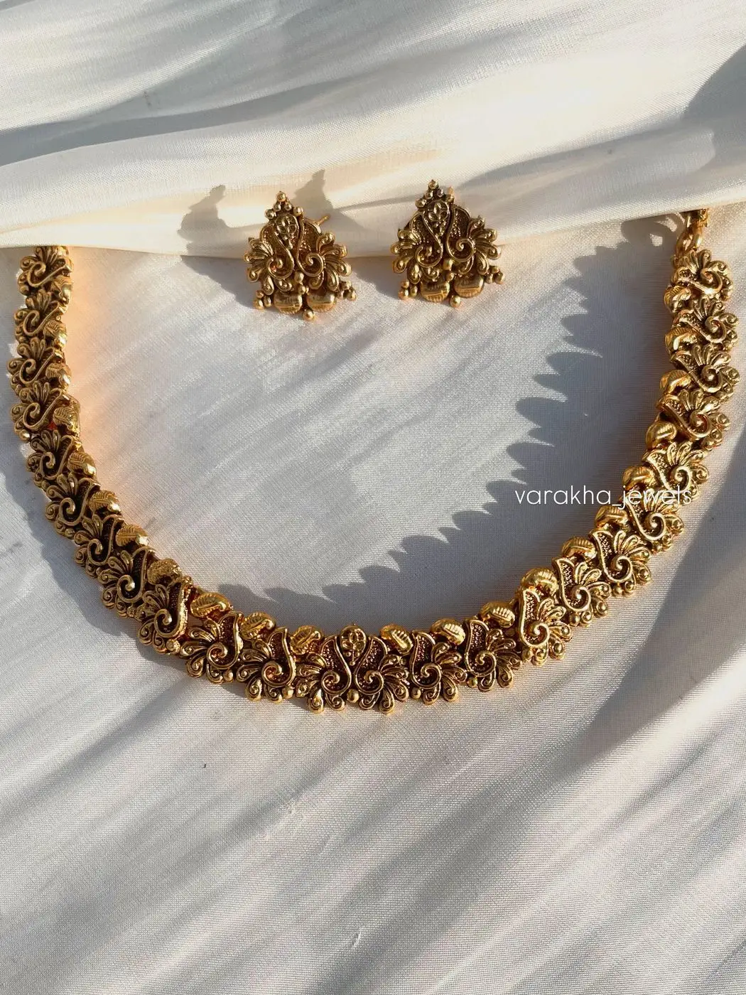 Priya Necklace