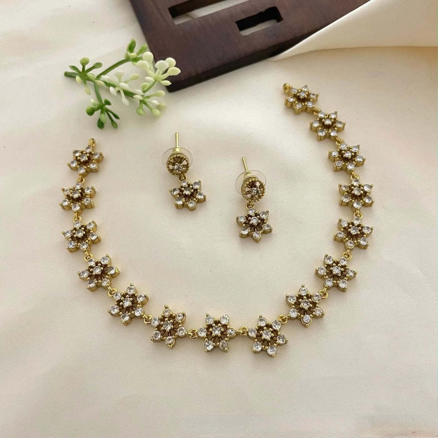 Simple AD Necklace