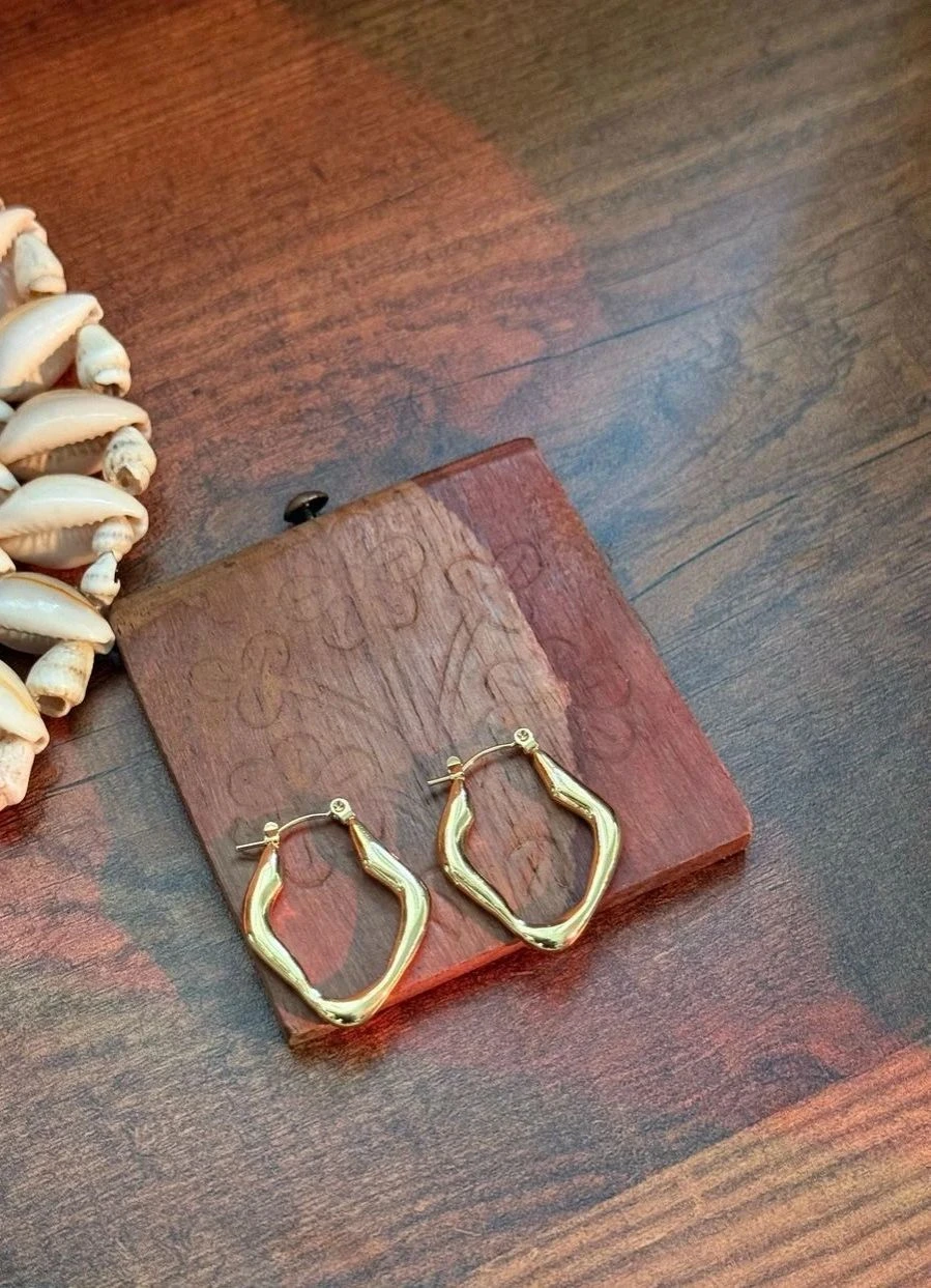 Organic-shaped hoop earrings 2