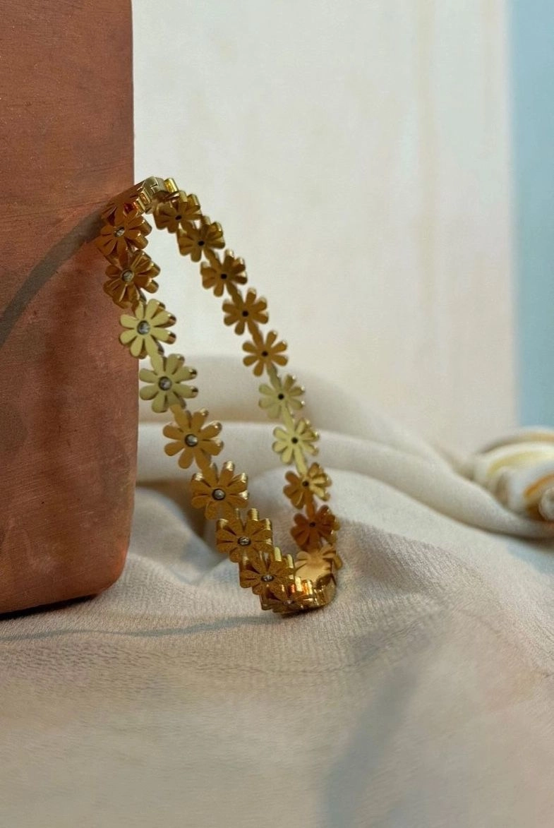 Floral antitarnish bangle 2