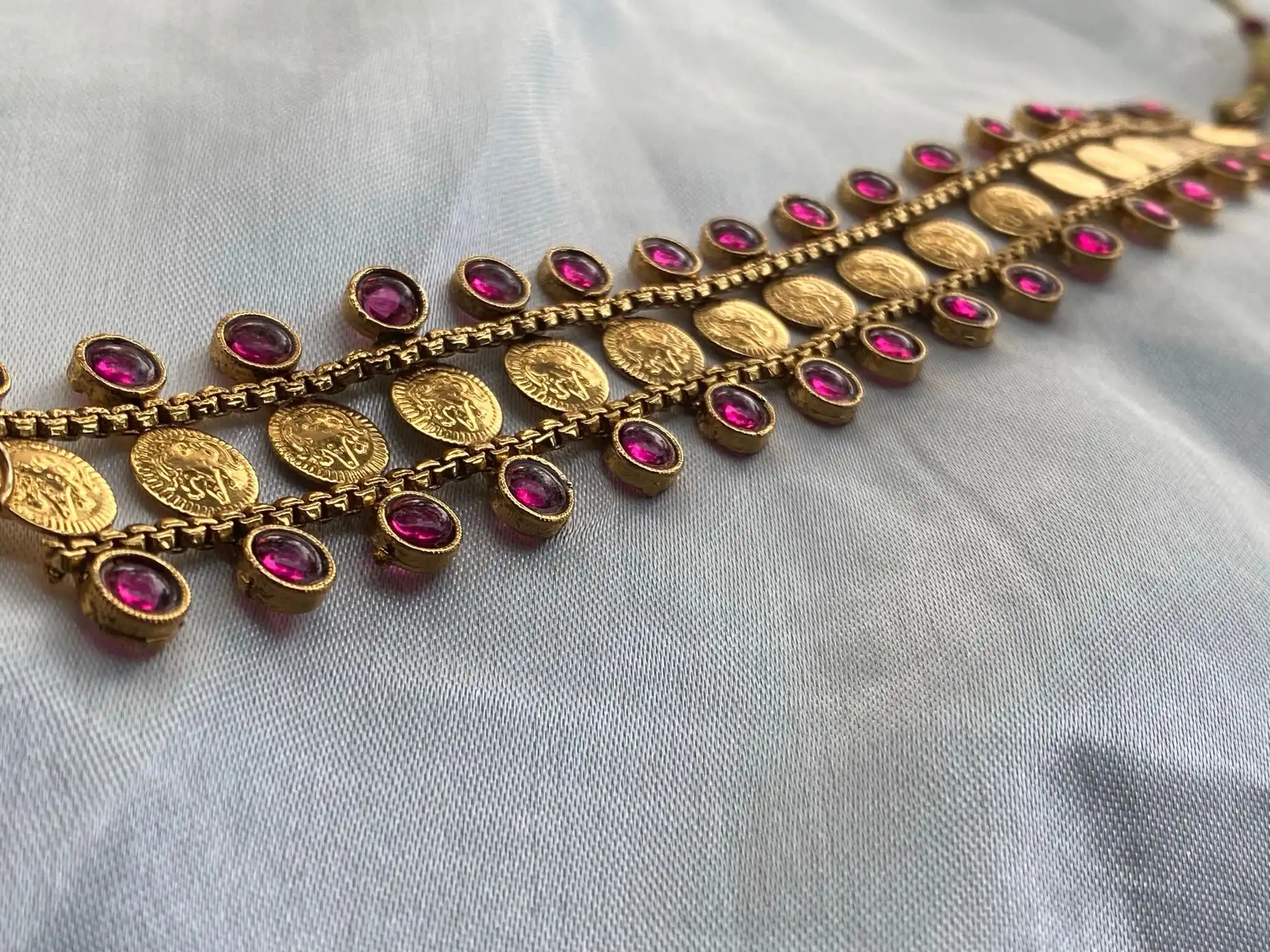 Coin heritage choker with earrings 2