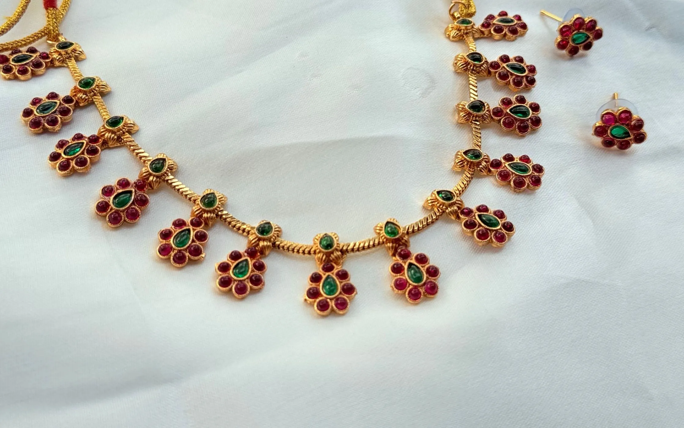 Aaradhya floral temple necklace set 2